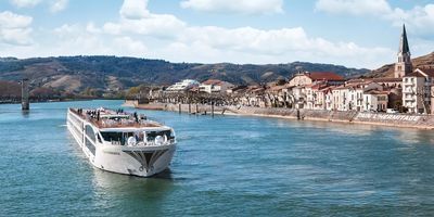 France & Burgundy - Luxury River Cruise Sale - Arles To Lyon